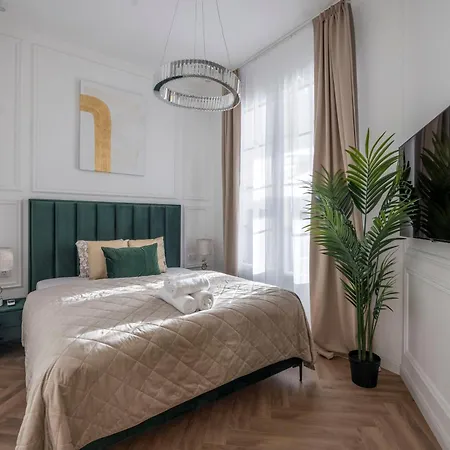 Lägenhet Luxurious Charming E47 Center By Prestige Homes
