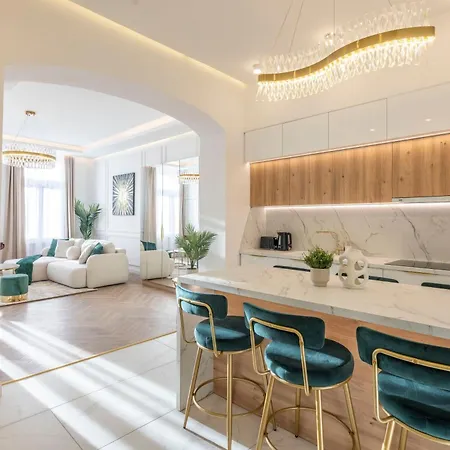 Luxurious Charming E47 Center By Prestige Homes Budapesta